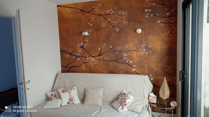 Comment donner du relief sur un mur dans un bureau à Pelissanne ?